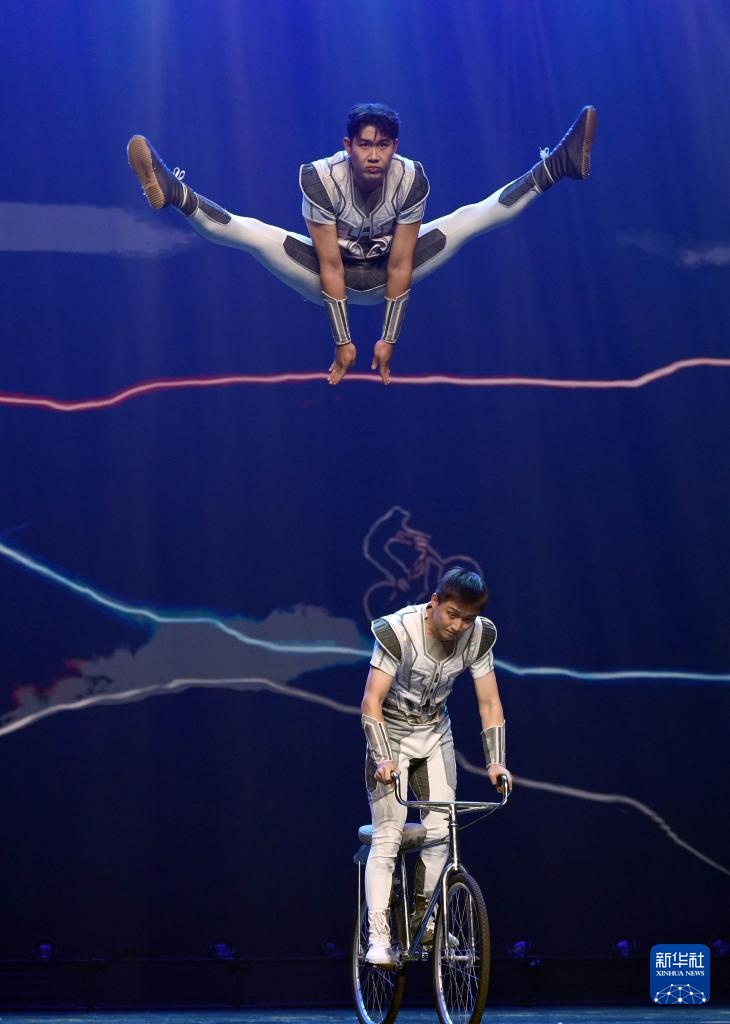 新时代全国优秀杂技节目展演在京举办