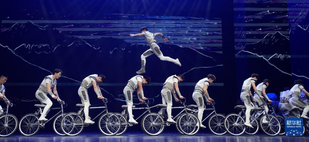 新时代全国优秀杂技节目展演在京举办