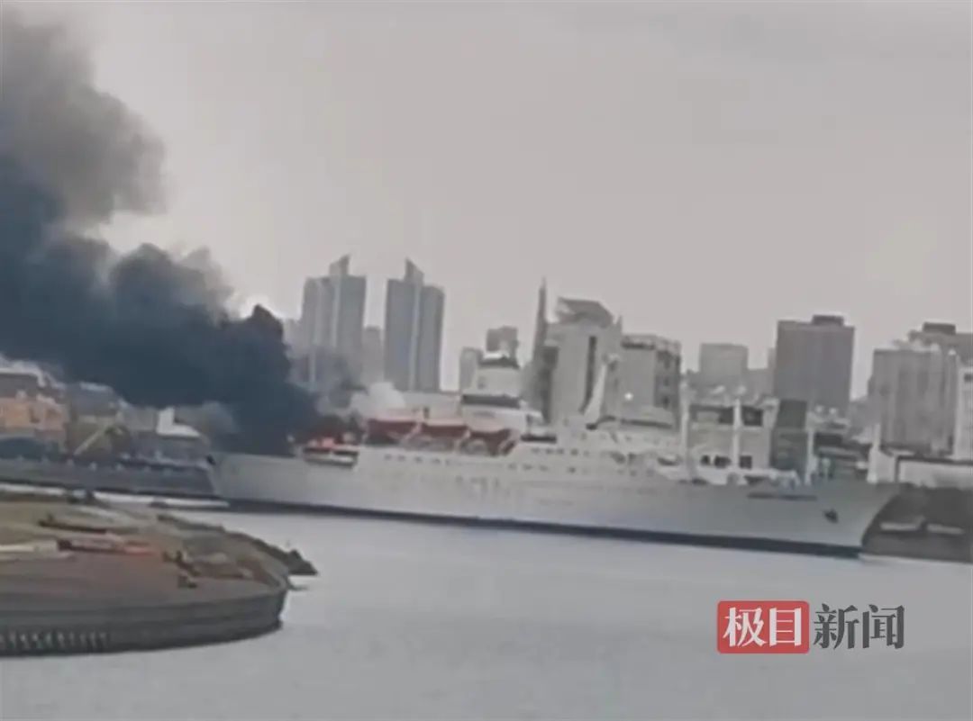 “东方公主”号游轮起火！ 曾为《赌侠》等电影取景地
