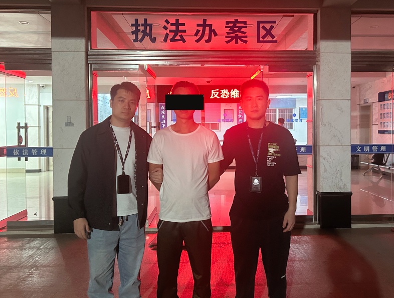 在海宁偷了车就跑路？警方：追捕！