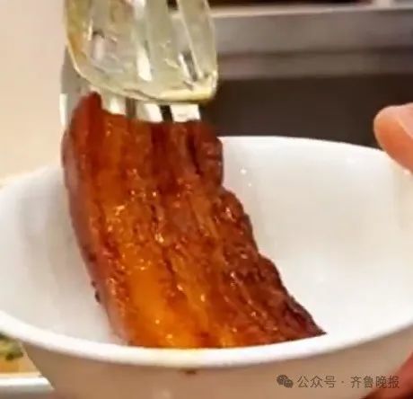 “滴,把子肉卡!”济南这款交通卡火了,网友纷纷喊话 “滴,把子肉卡!”济南这款交通卡火了,网友纷纷喊话