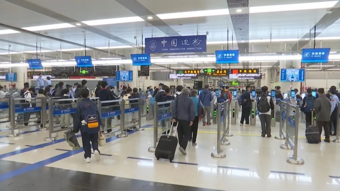 “刷脸”代替“刷证”!今天0时在深圳湾口岸、拱北口岸上线,通关攻略→ “刷脸”代替“刷证”!今天0时在深圳湾口岸、拱北口岸上线,通关攻略→