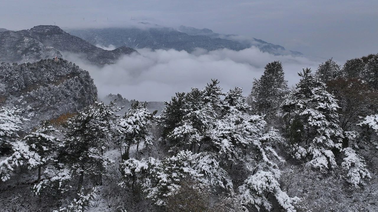 永济五老峰，今冬首场雪