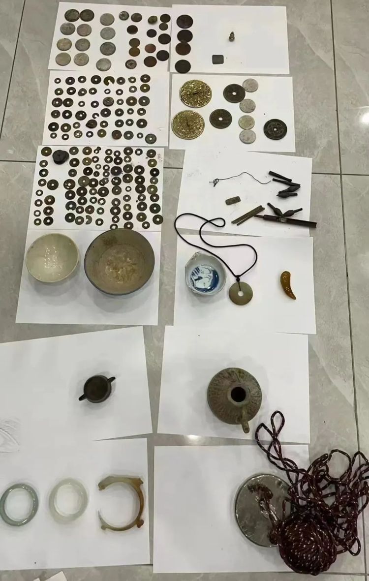 入户盗窃、盗掘古墓葬，9人被抓！