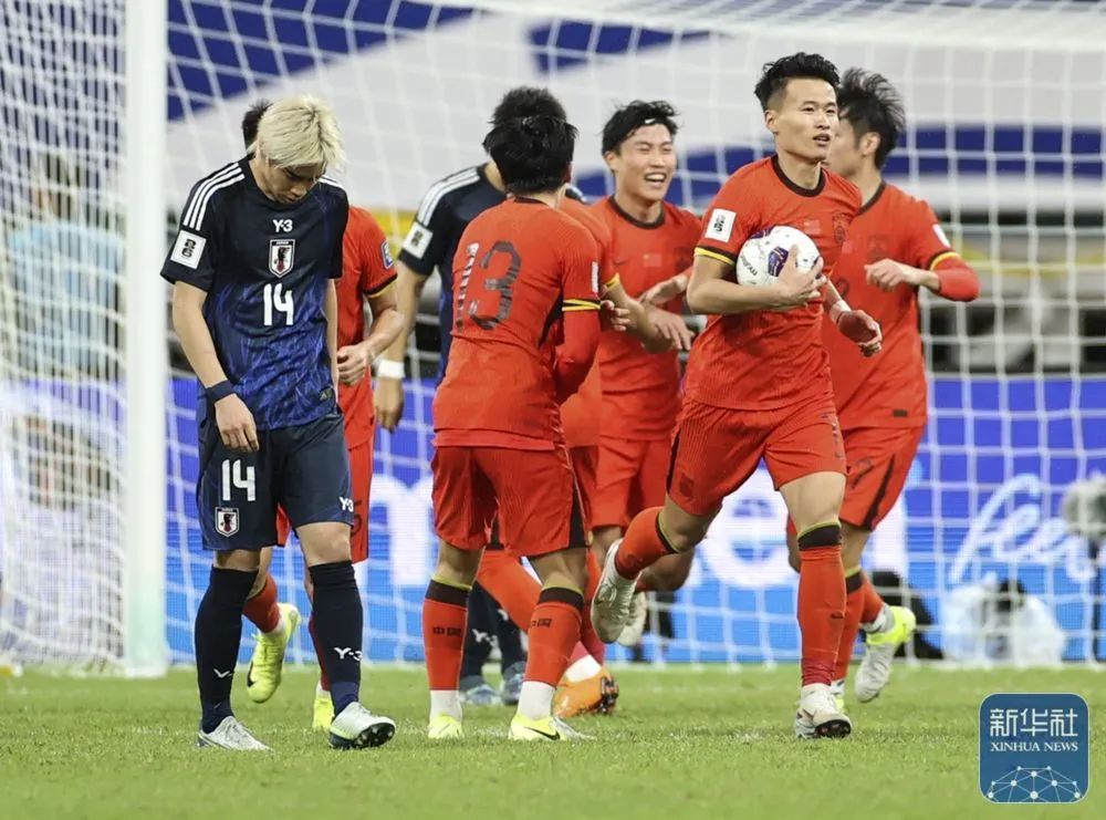 “广东仔”林良铭进球！国足1-3不敌日本