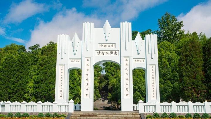 打卡理发店 免费游景区？这座“懂你之城”火了