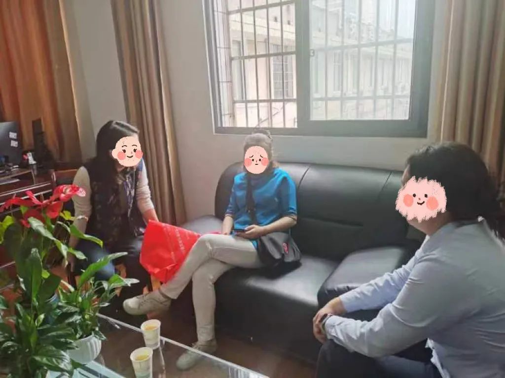 长沙刘女士一次性取出100万现金,民警急了! 长沙刘女士一次性取出100万现金,民警急了!