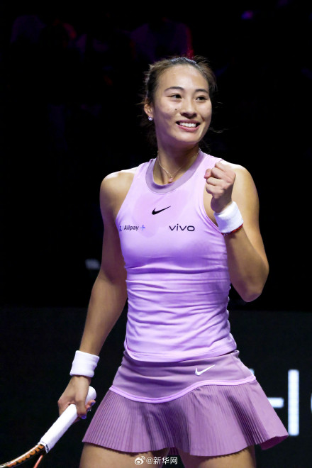 未来可期！郑钦文入围WTA2024赛季年度最佳球员提名