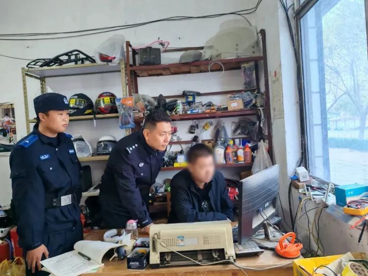 “盗”此为止!一男子连续盗窃被当场抓获! “盗”此为止!一男子连续盗窃被当场抓获!