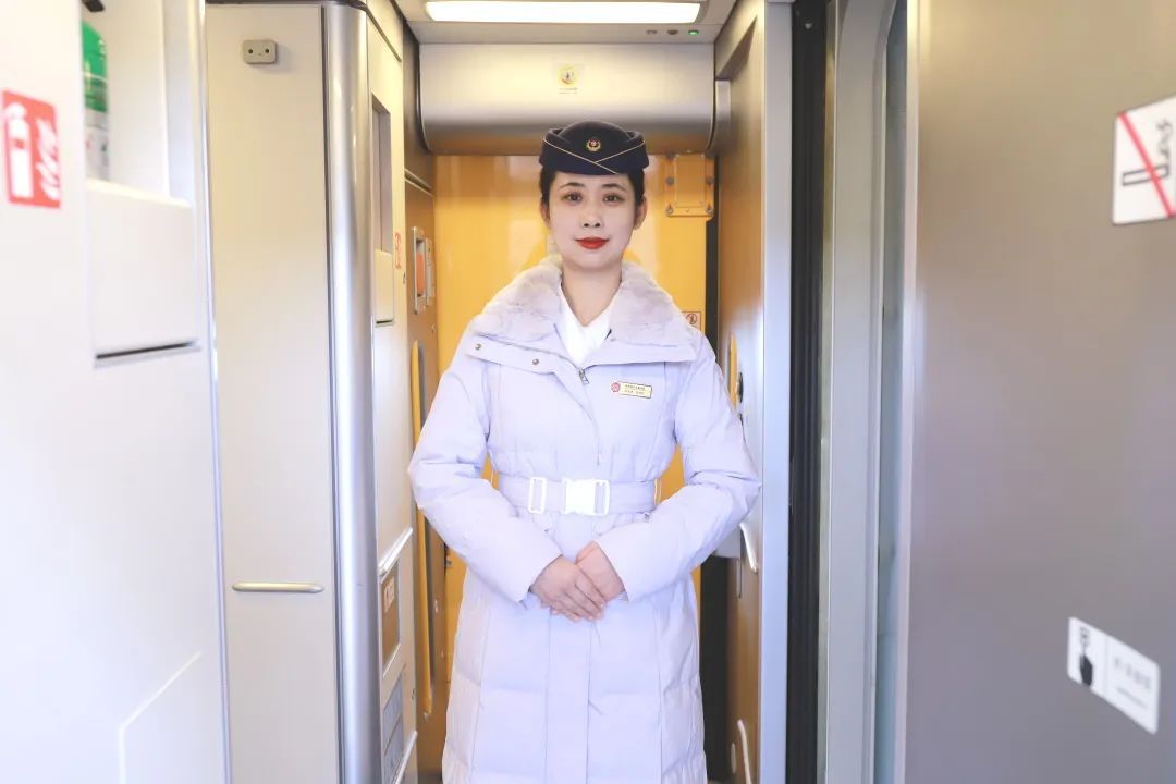 惊艳！铁路版羽绒服上新！