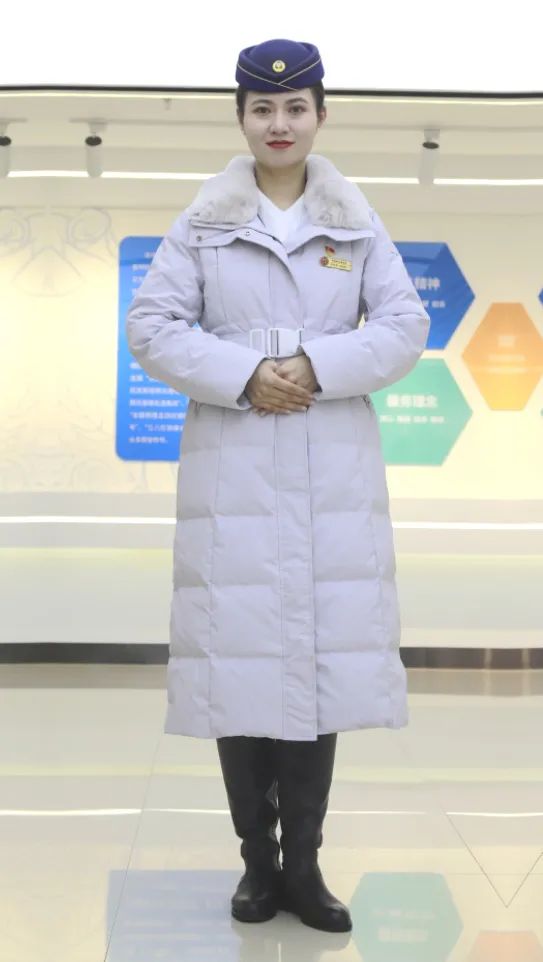 惊艳！铁路版羽绒服上新！