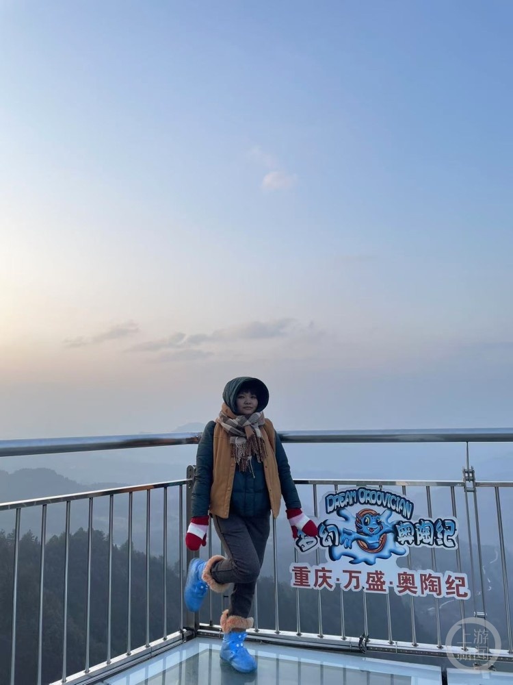 重庆最萌网约车！女司机把车内布置成“温馨小家”