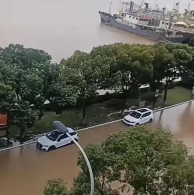 多地突发！海水倒灌
