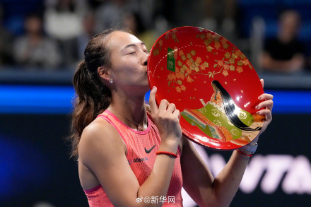 未来可期！郑钦文入围WTA2024赛季年度最佳球员提名