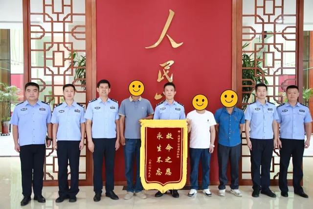 连救三人的“小哥”，真实身份曝光！