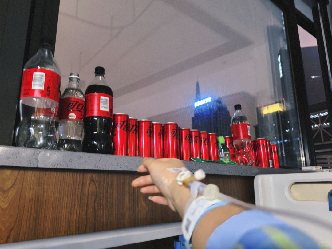 女子“狂炫”30多颗，结果痛到无法忍受！每天喝大量可乐化解