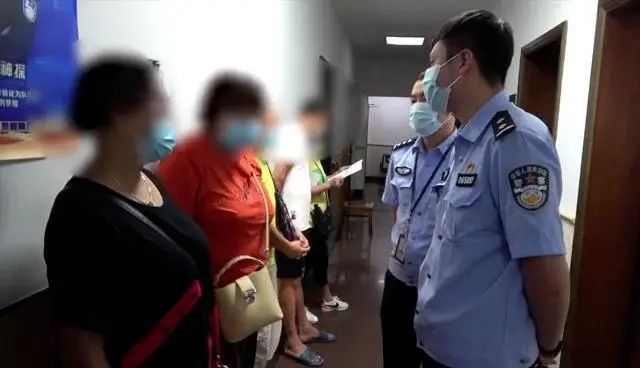 “贪小便宜”卷入大案？上海几十位老人被判刑！详情披露