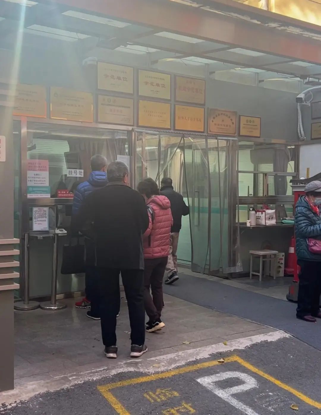 呼吸道感染高发，输液排队过千号！医院分级诊疗衔接亟待畅通