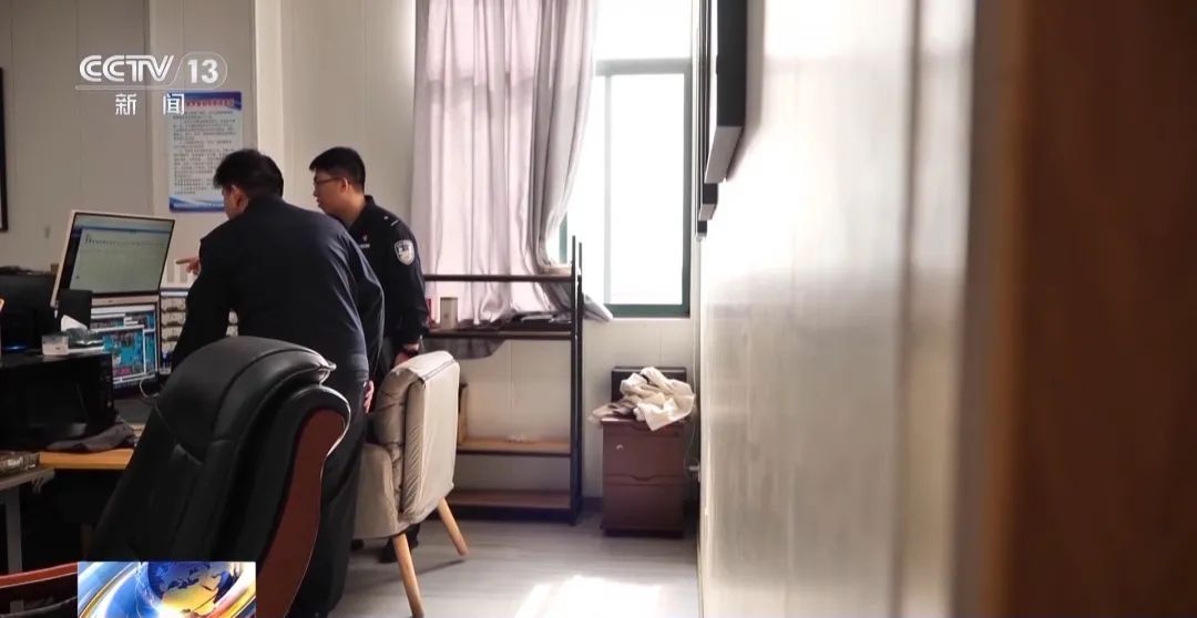 炮制社会热点、内容低俗露骨！藏在评论区里的二维码什么来路？