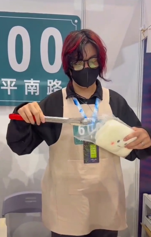 宛平南路600号上新了？网友：这个对味了！