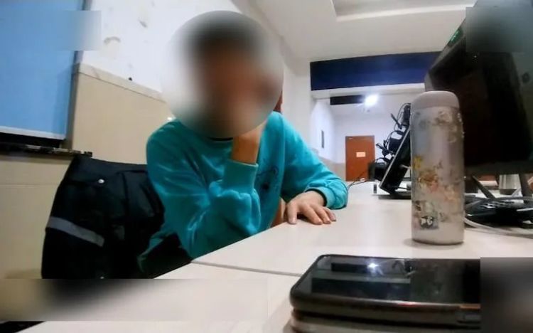 购买77克黄金，就这么白白送给陌生人？