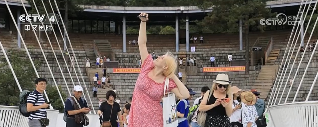 对外开放诚意满满 多国对中国免签政策和便利化措施竖起大拇指