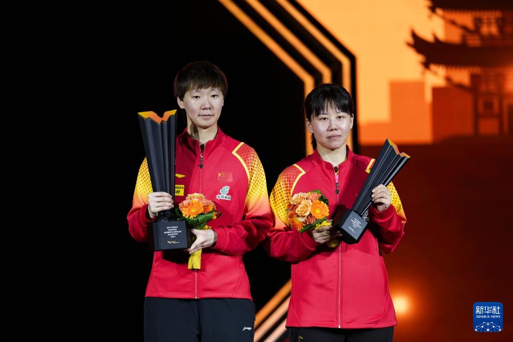 乒乓球WTT福冈总决赛:王曼昱获女单冠军 乒乓球WTT福冈总决赛:王曼昱获女单冠军