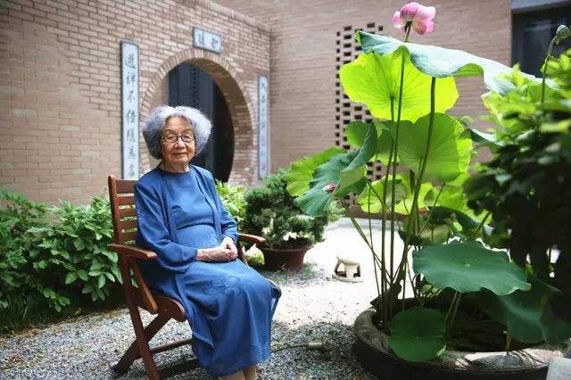 别了！ “诗词的女儿”叶嘉莹，一生只做这件事