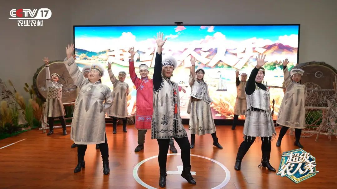 这个民族把鱼皮穿在身上！“潮”穿搭曾火遍哈尔滨中央大街