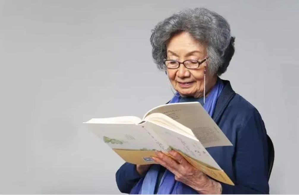 别了！ “诗词的女儿”叶嘉莹，一生只做这件事