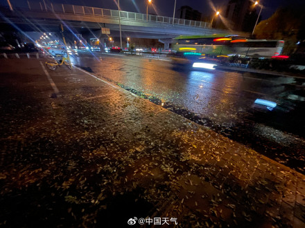 北京大风雨雪降温强势来袭