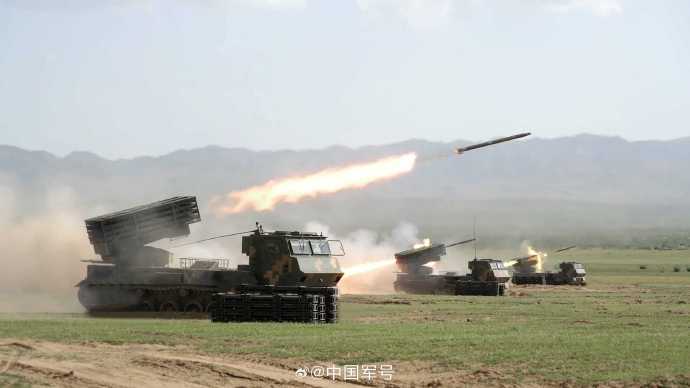 大片来袭!中部战区实弹训练高燃瞬间 大片来袭!中部战区实弹训练高燃瞬间