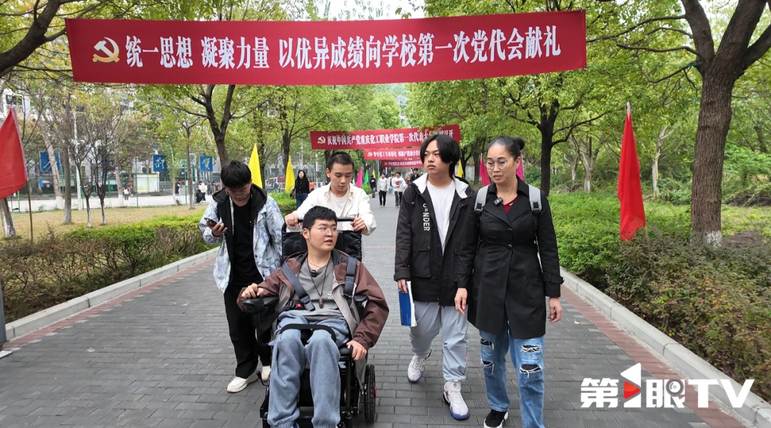 曾被预言活不过18岁，妈妈将他“推”进大学校园