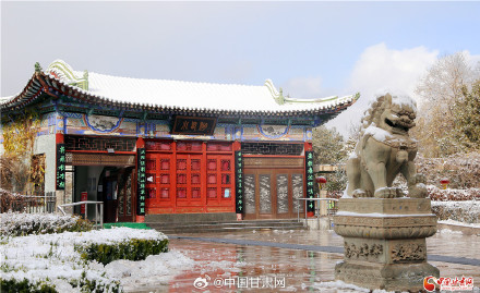 一夜雪絮至 金城披银装