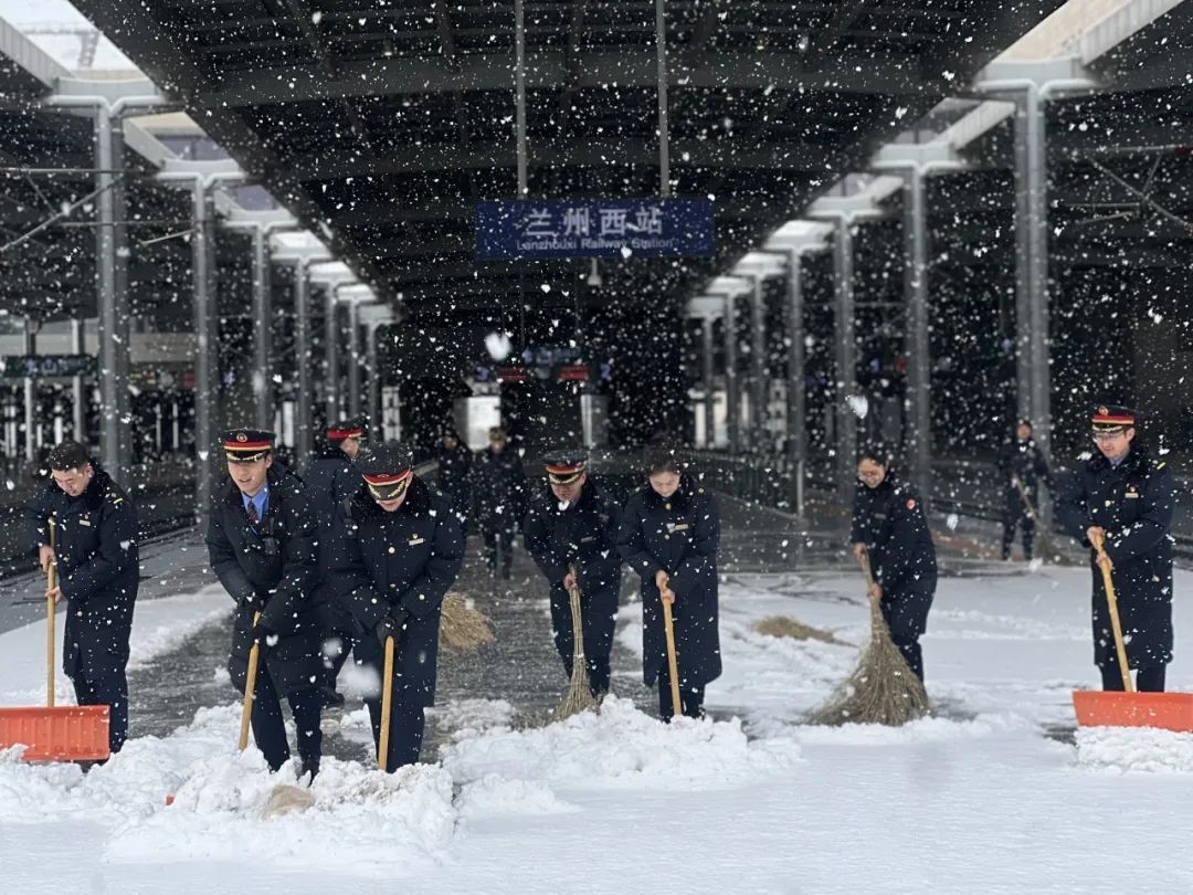 雪雪雪来了！网友：这样的场景堪比大片！