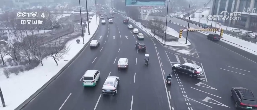 寒潮影响持续 多部门积极应对保畅通