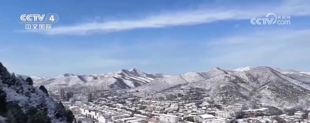 银装素裹引客来 各地冰雪美景助“冷”资源变“热”经济