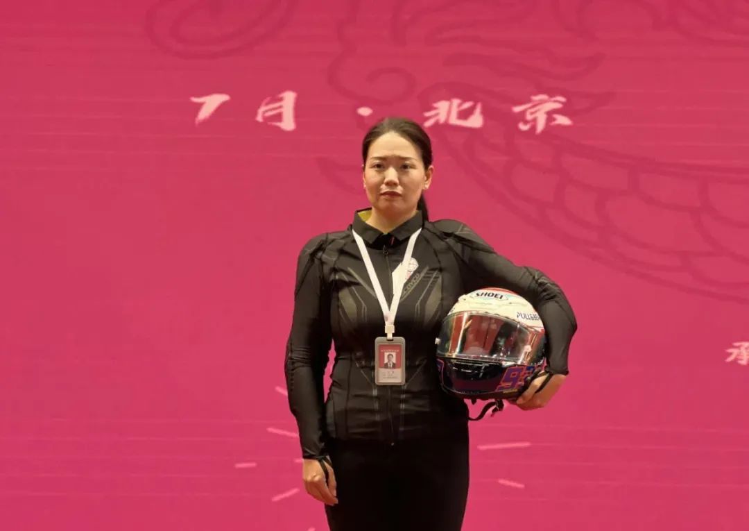 划破头盔、增大风阻,骑手头盔上这些东西可能会要命! 划破头盔、增大风阻,骑手头盔上这些东西可能会要命!