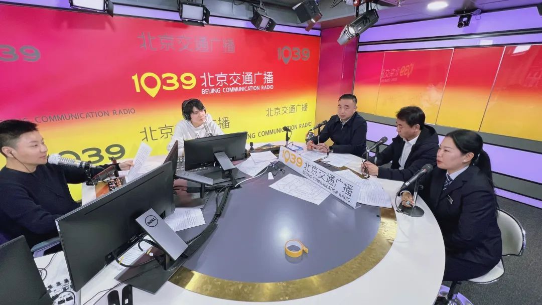 划破头盔、增大风阻,骑手头盔上这些东西可能会要命! 划破头盔、增大风阻,骑手头盔上这些东西可能会要命!