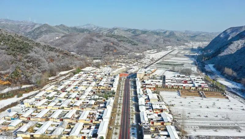山西多地迎来今冬首场降雪 山西多地迎来今冬首场降雪
