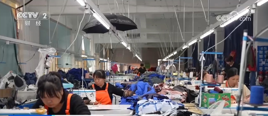 冷空气带旺“暖”用品销售 “暖经济”催热冬季消费市场