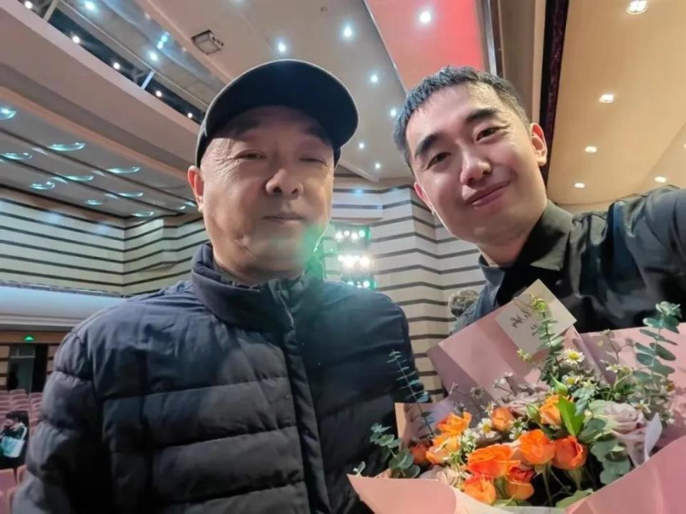 大学生雪夜合唱《后来》，刘若英转发写下两个字