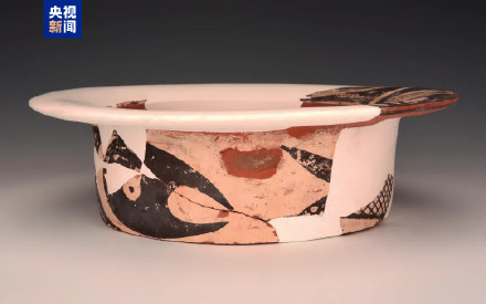 新发现！山西出土仰韶文化时期彩陶鱼纹盆