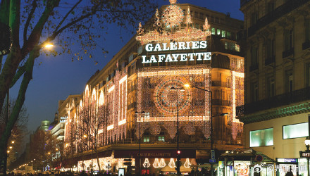 中国游客境外奢侈品消费意愿大跌 中国游客境外奢侈品消费意愿大跌