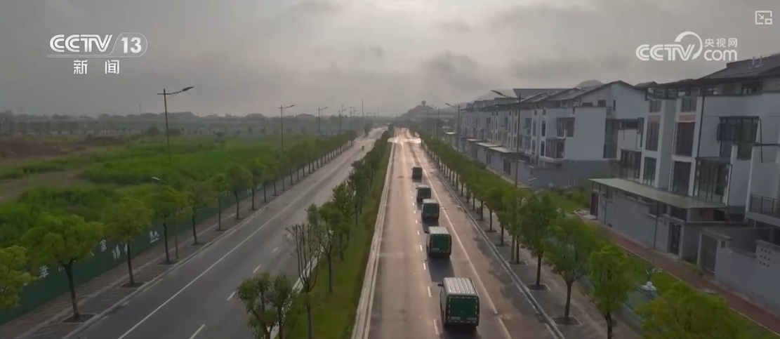 通村畅乡的公路网络越织越密 农民群众“走得好”、农村物流“运得畅” 通村畅乡的公路网络越织越密 农民群众“走得好”、农村物流“运得畅”