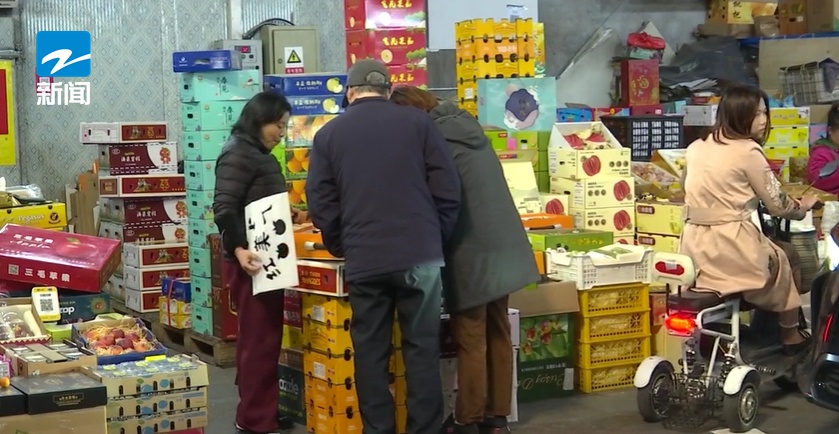 冬日水果“顶流”降价了！水果店老板：估计价格会比往年低