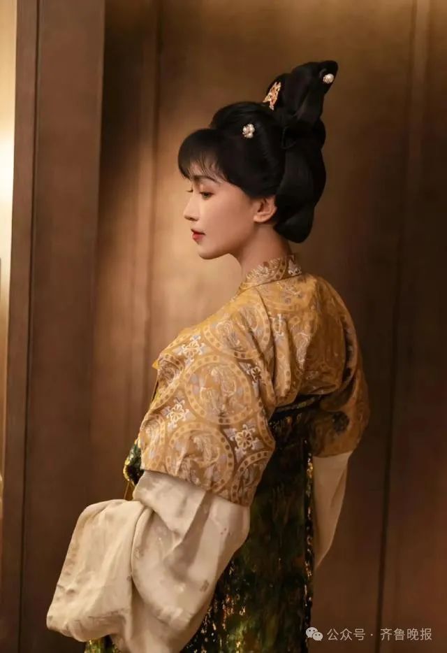 李子柒现身烟台！学新技艺、穿汉服……网友：蓬莱来“仙子”了