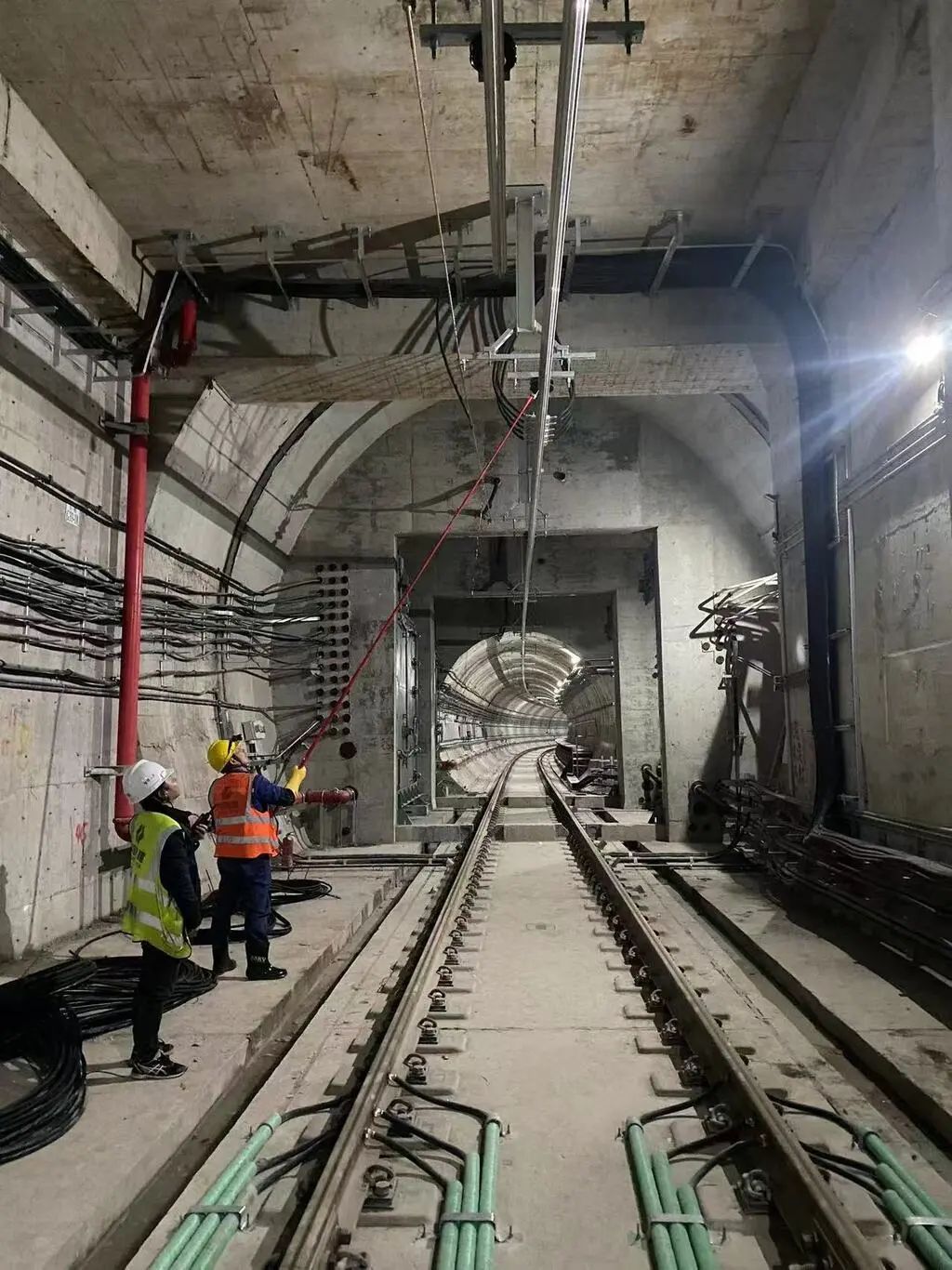 顺利“电通”!重庆这条轨道线离通车更近了 顺利“电通”!重庆这条轨道线离通车更近了