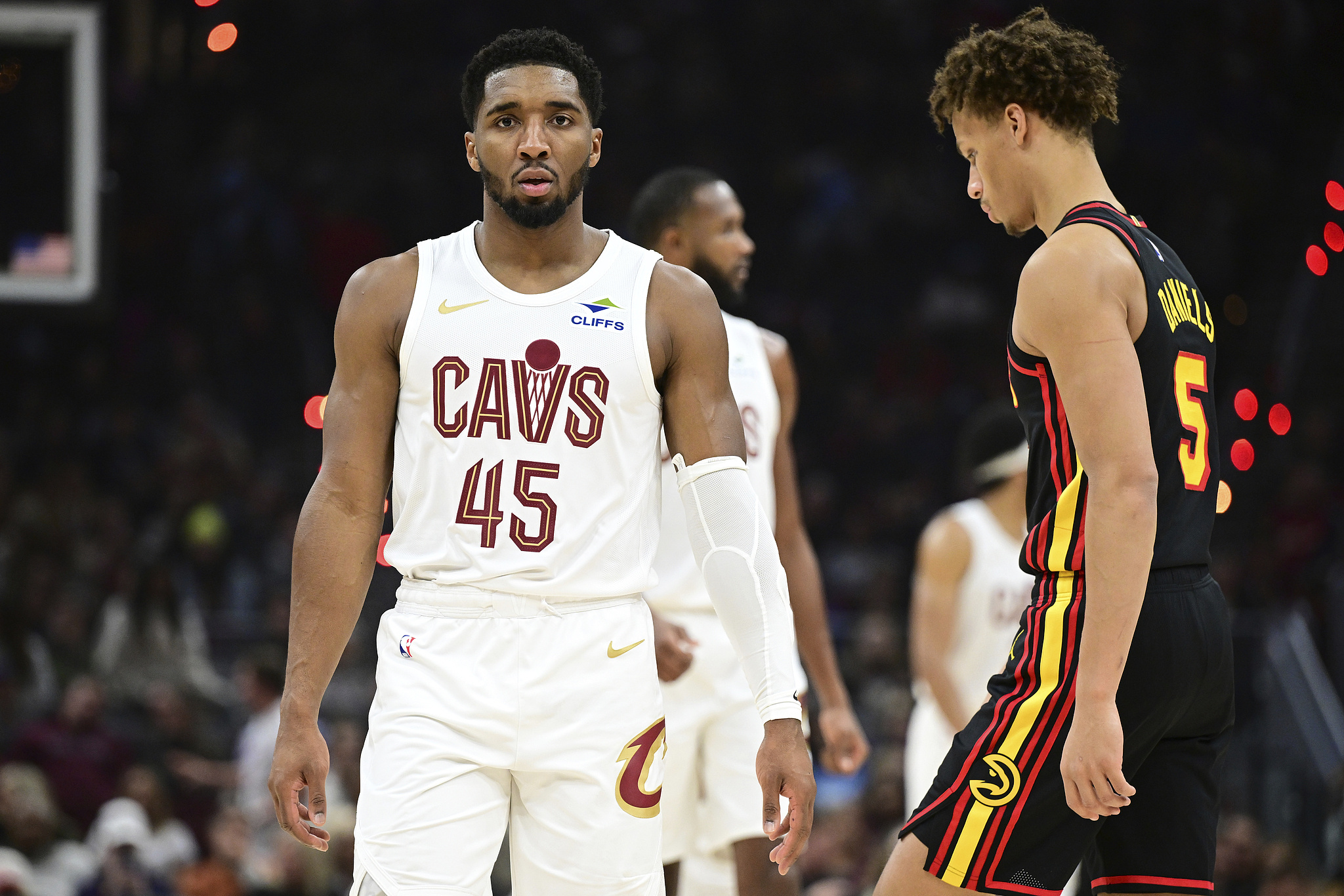 骑士不敌老鹰无缘小组前二 联盟第一NBA杯提前出局