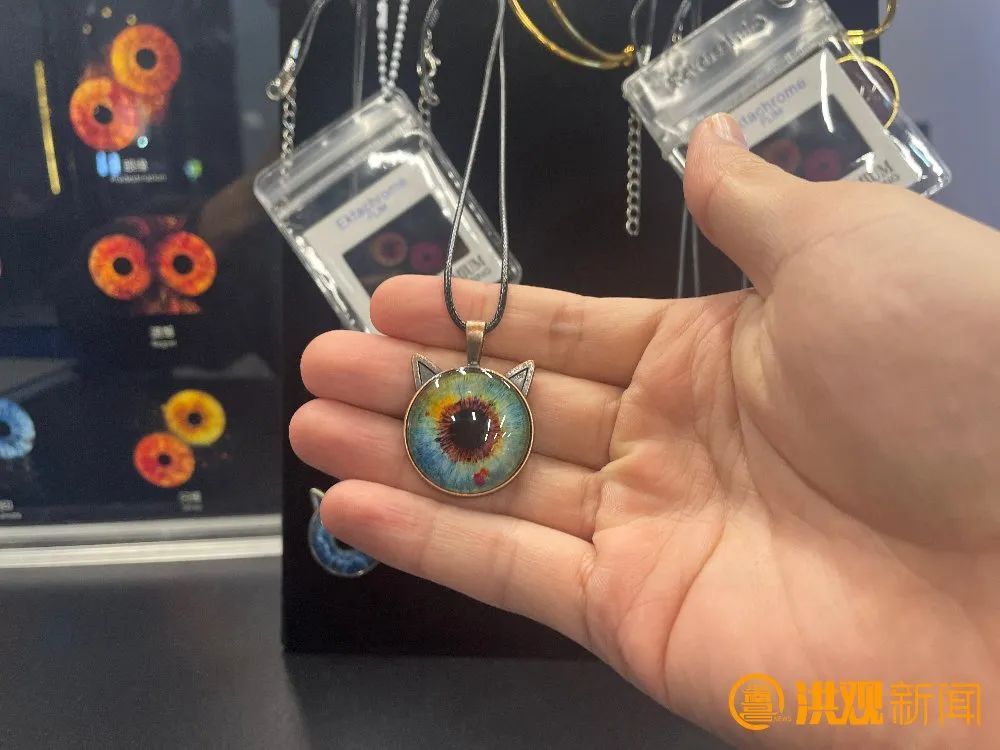 这种写真火了，就在南昌街头！